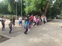 9 июня в пришкольном лагере "Солнышко" прошёл под девизом: "Здоровый Образ Жизни". Ребята участвовали в экологическом квесте и спортивных эстафетах.